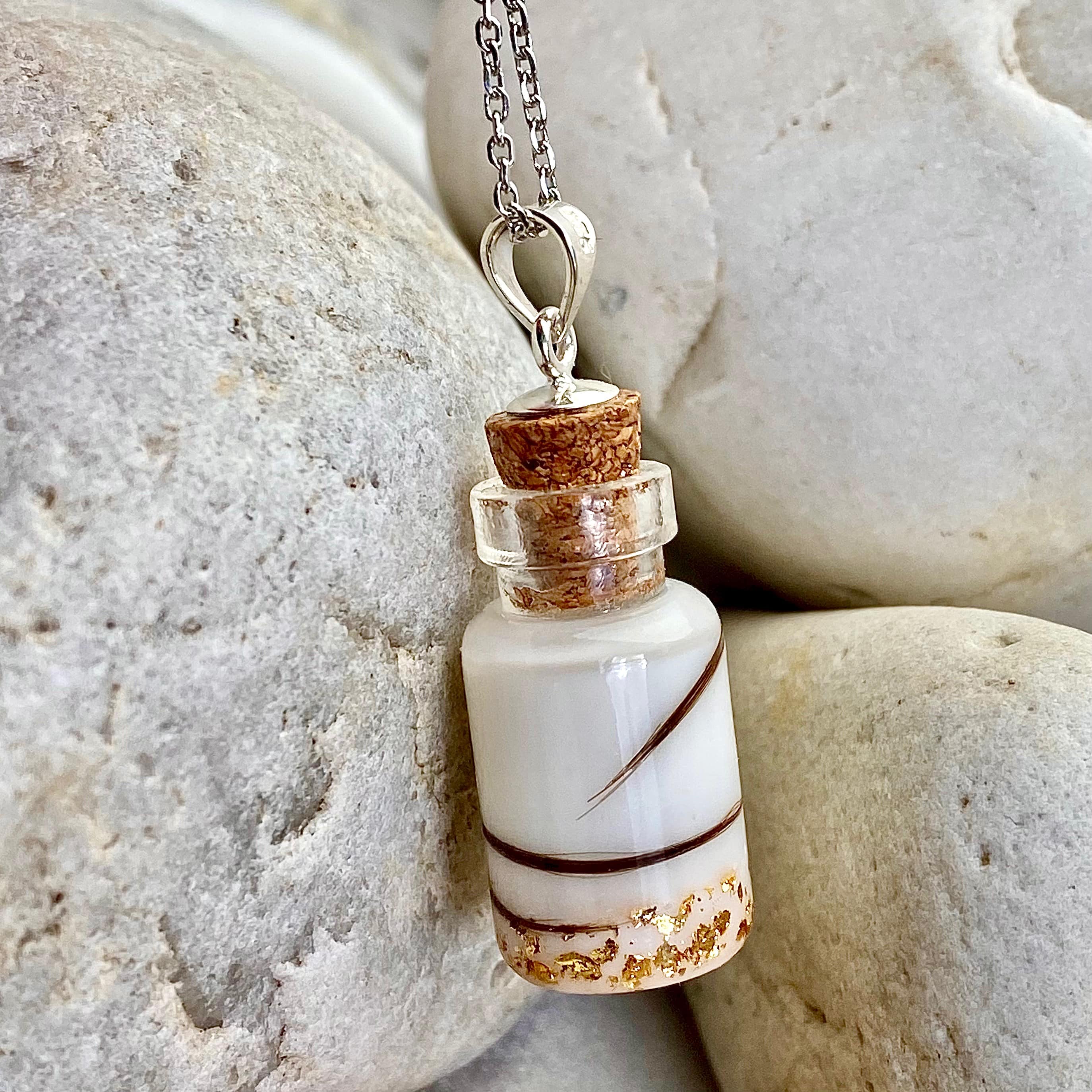 Collier Fiole 100% résine